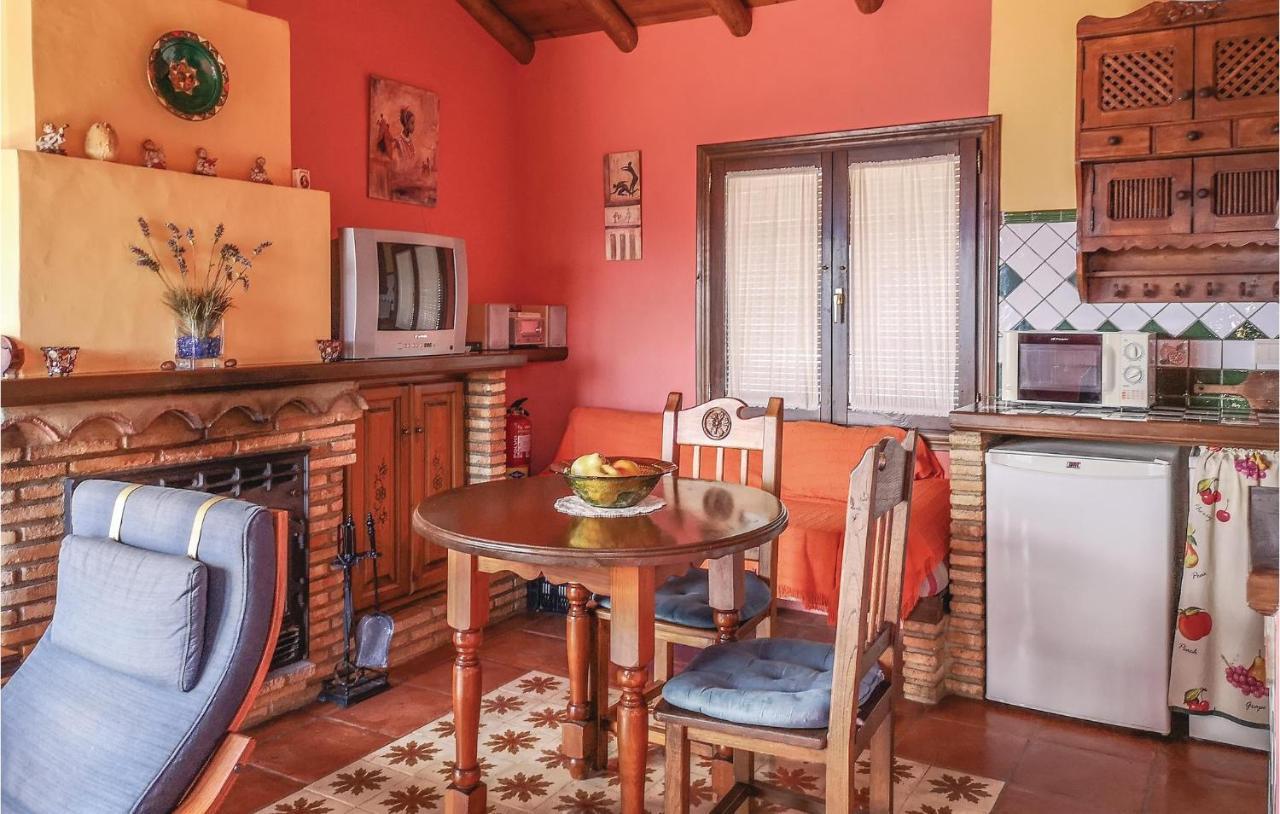 Nice Home In Benalauria With Kitchenette 外观 照片